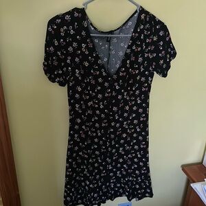 Short sleeve floral black dress
